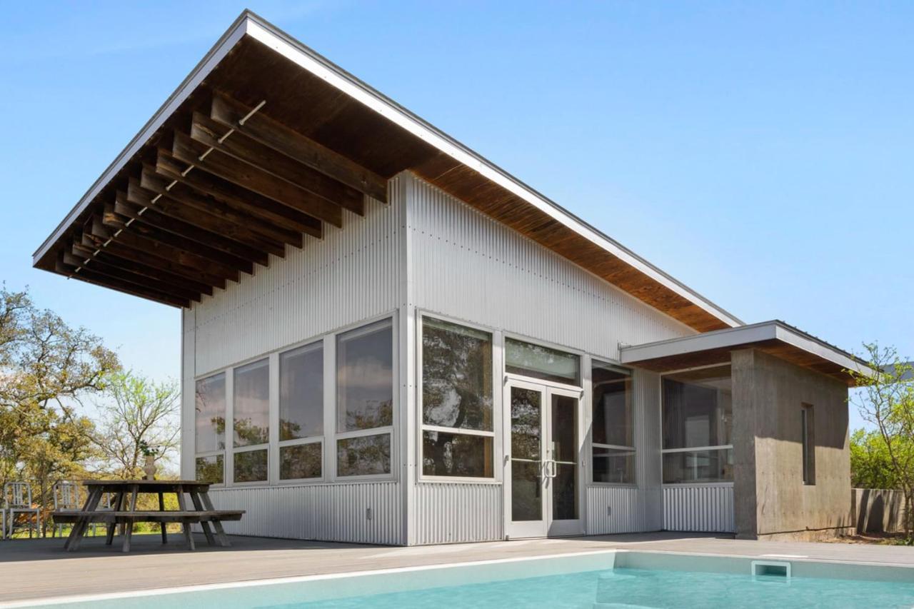 Lazo House - Riverfront With Overlooking Llano River Eksteriør bilde