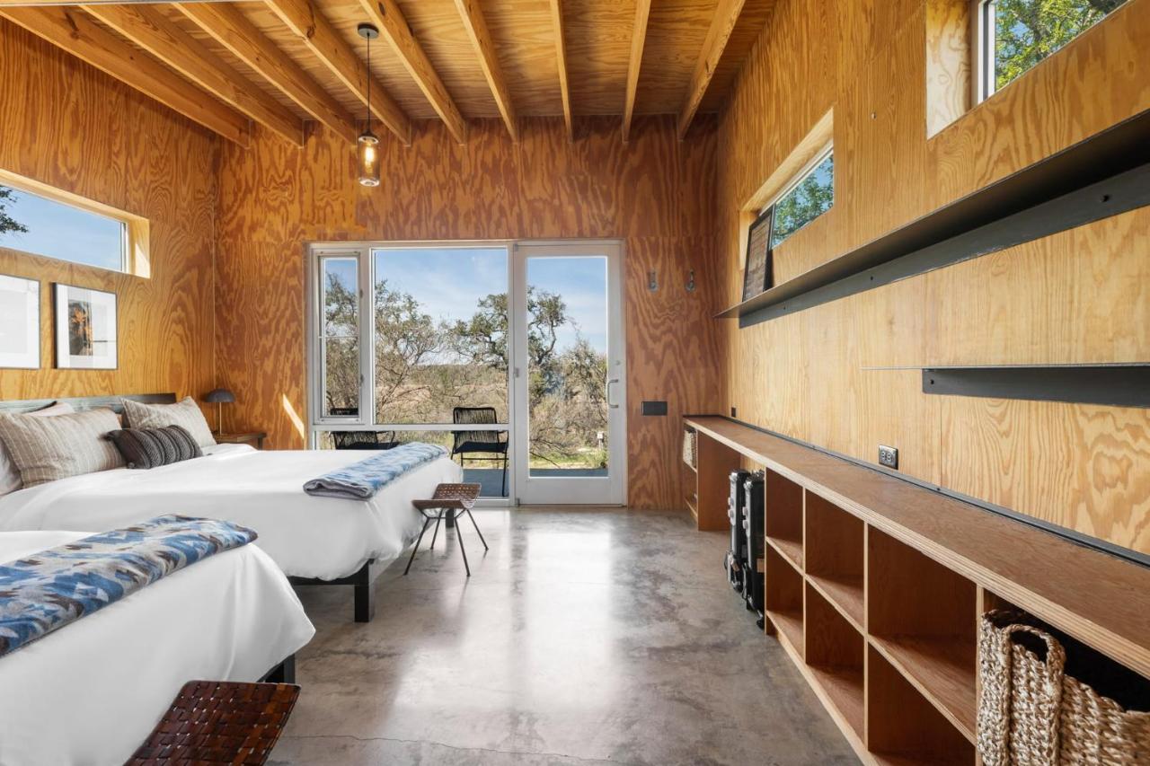 Lazo House - Riverfront With Overlooking Llano River Eksteriør bilde