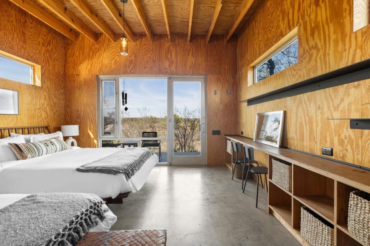 Lazo House - Riverfront With Overlooking Llano River Eksteriør bilde