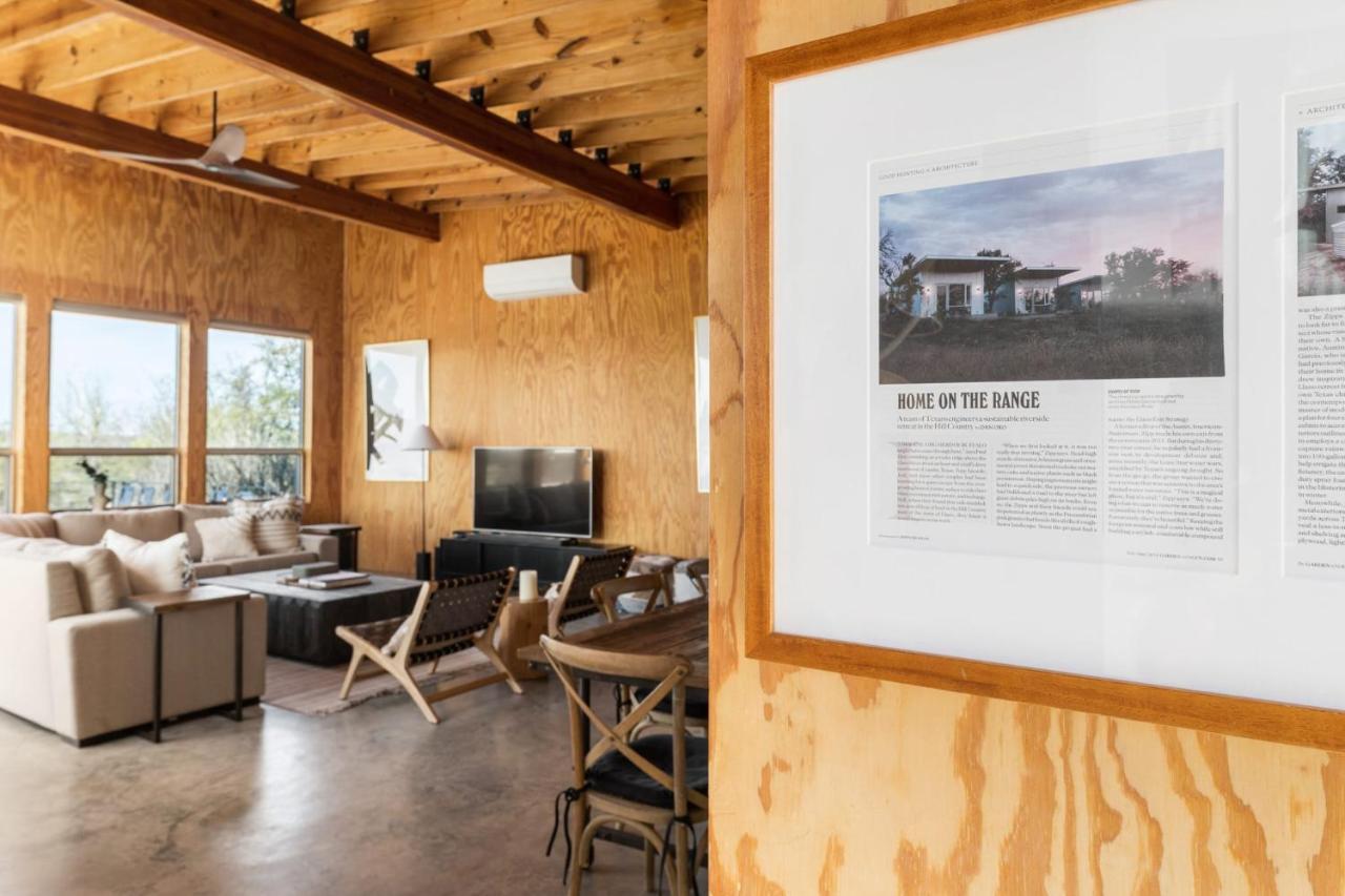 Lazo House - Riverfront With Overlooking Llano River Eksteriør bilde