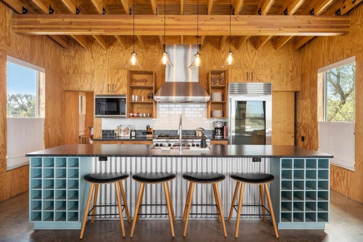 Lazo House - Riverfront With Overlooking Llano River Eksteriør bilde