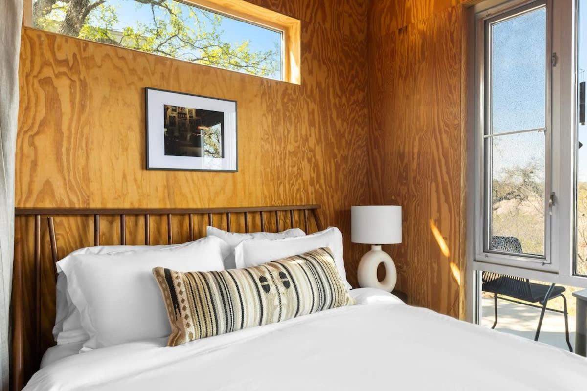 Lazo House - Riverfront With Overlooking Llano River Eksteriør bilde