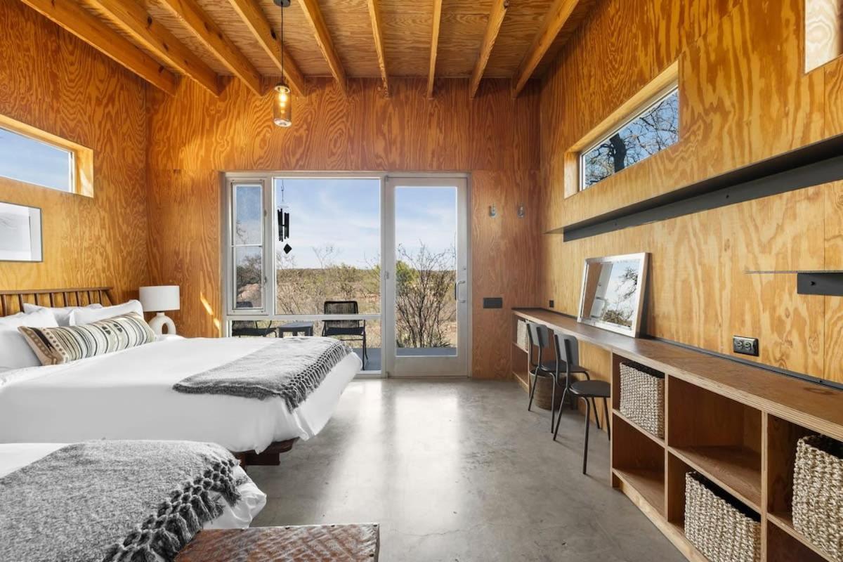 Lazo House - Riverfront With Overlooking Llano River Eksteriør bilde