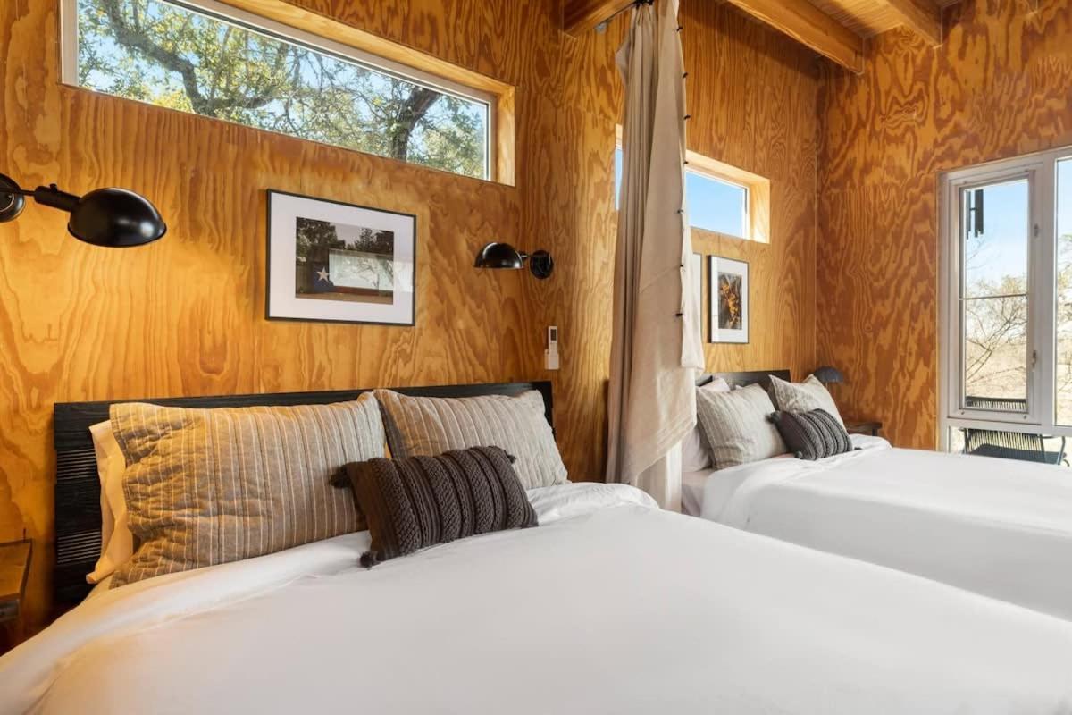 Lazo House - Riverfront With Overlooking Llano River Eksteriør bilde