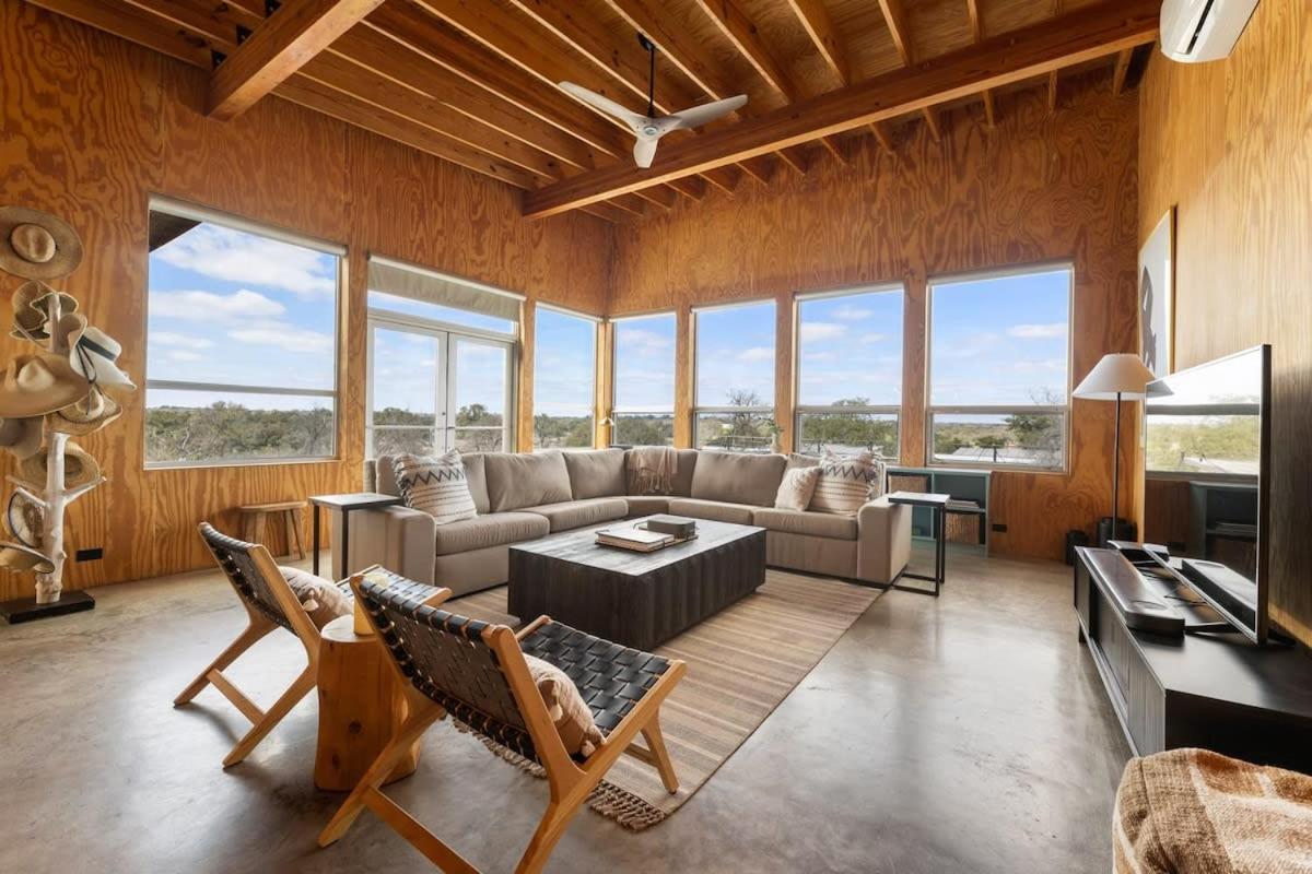Lazo House - Riverfront With Overlooking Llano River Eksteriør bilde