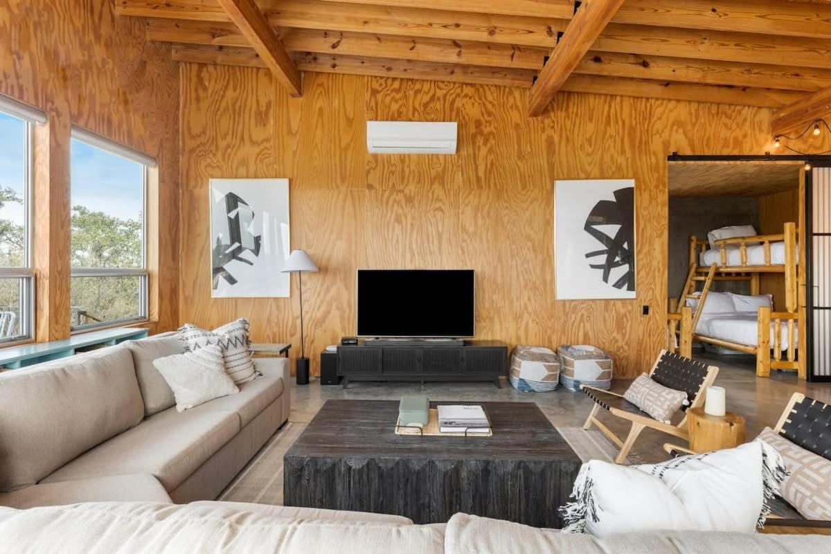 Lazo House - Riverfront With Overlooking Llano River Eksteriør bilde