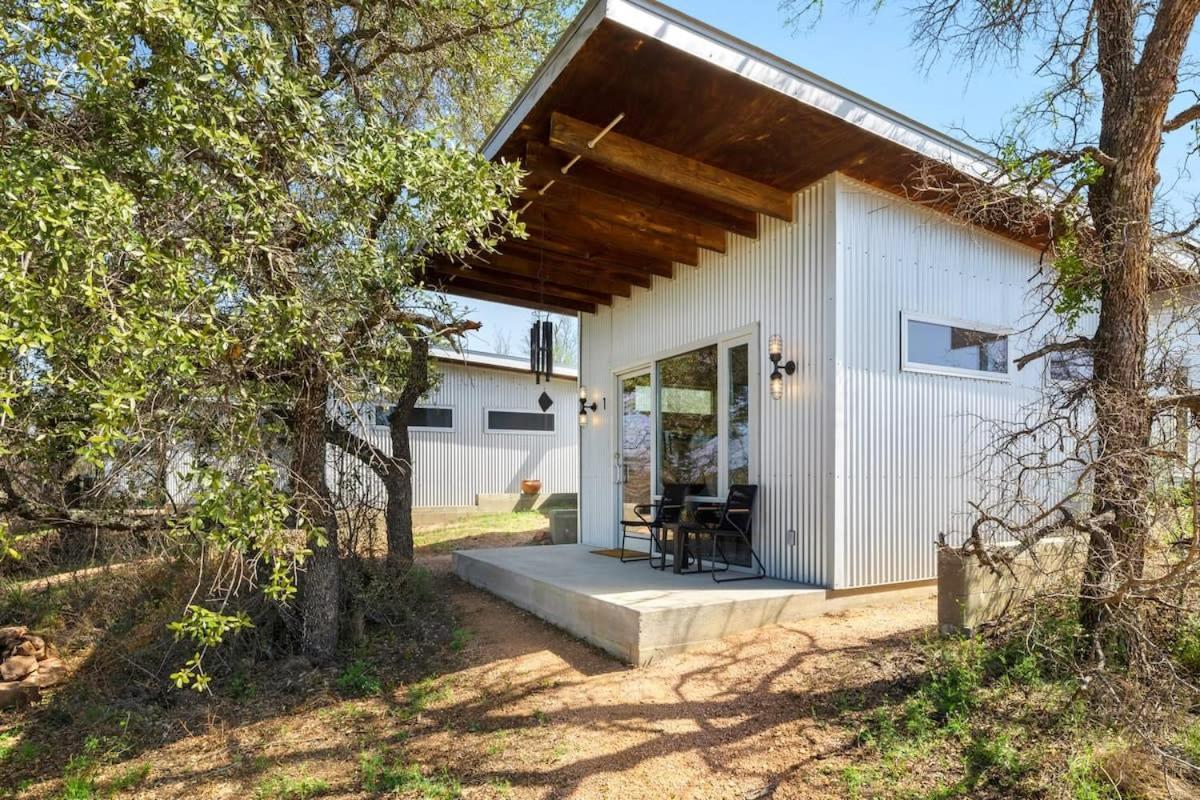 Lazo House - Riverfront With Overlooking Llano River Eksteriør bilde